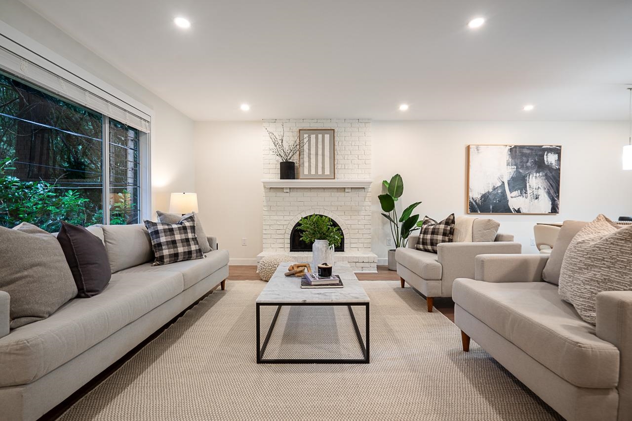 2266 Swinburne Avenue