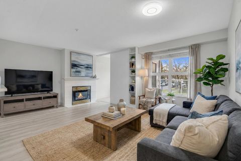 2965 Horley Street 205 Vancouver BC V5R 6B9