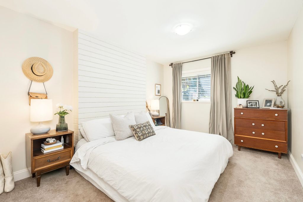 listing image 1108293905829114637