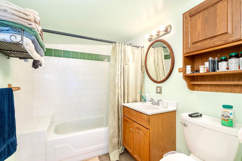 listing image 1100726115081402681