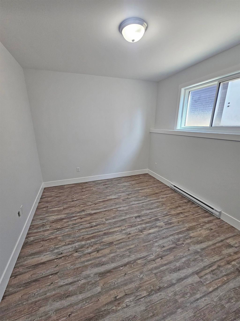 listing image 1109925351104345870