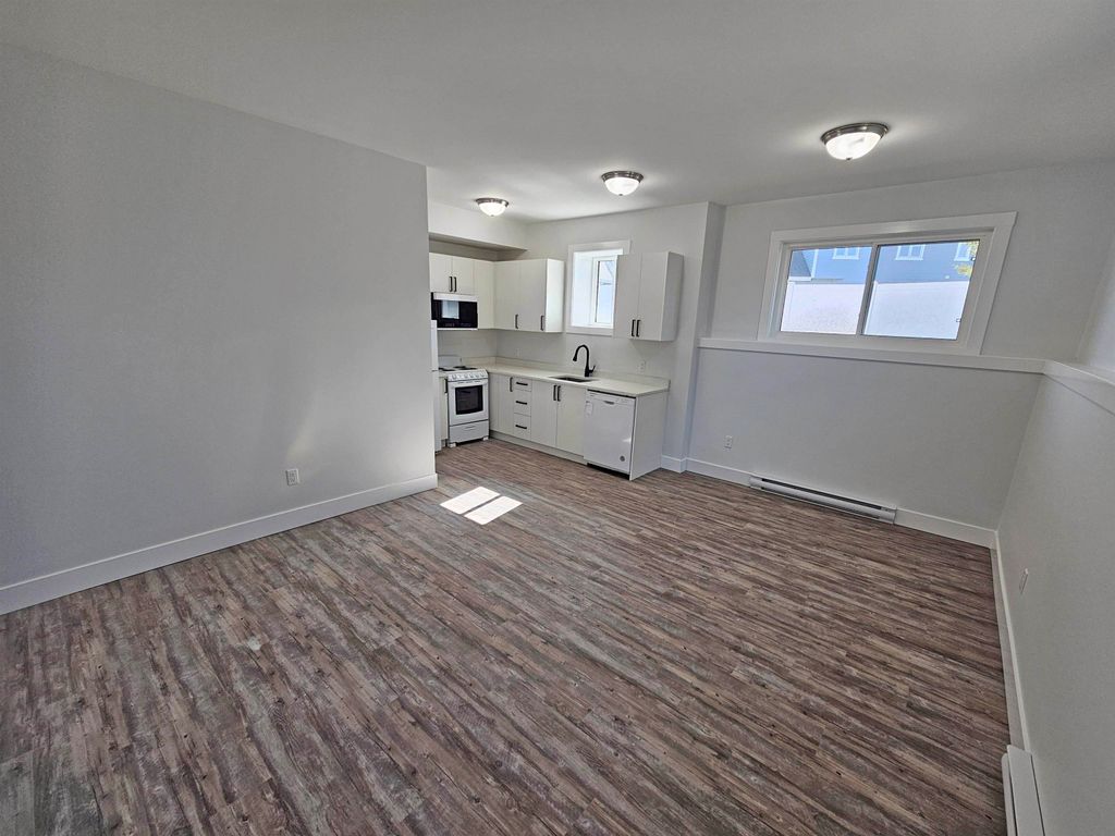 listing image 1100316587045653935