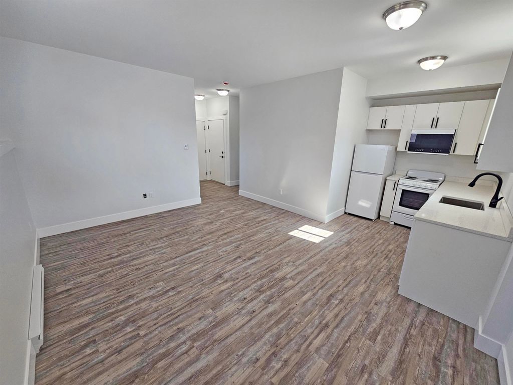 listing image 1107975988674274930