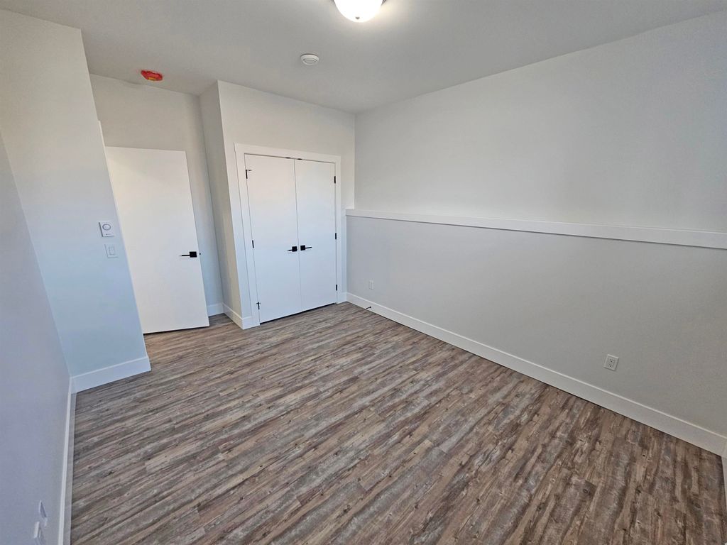 listing image 1105499145061767148
