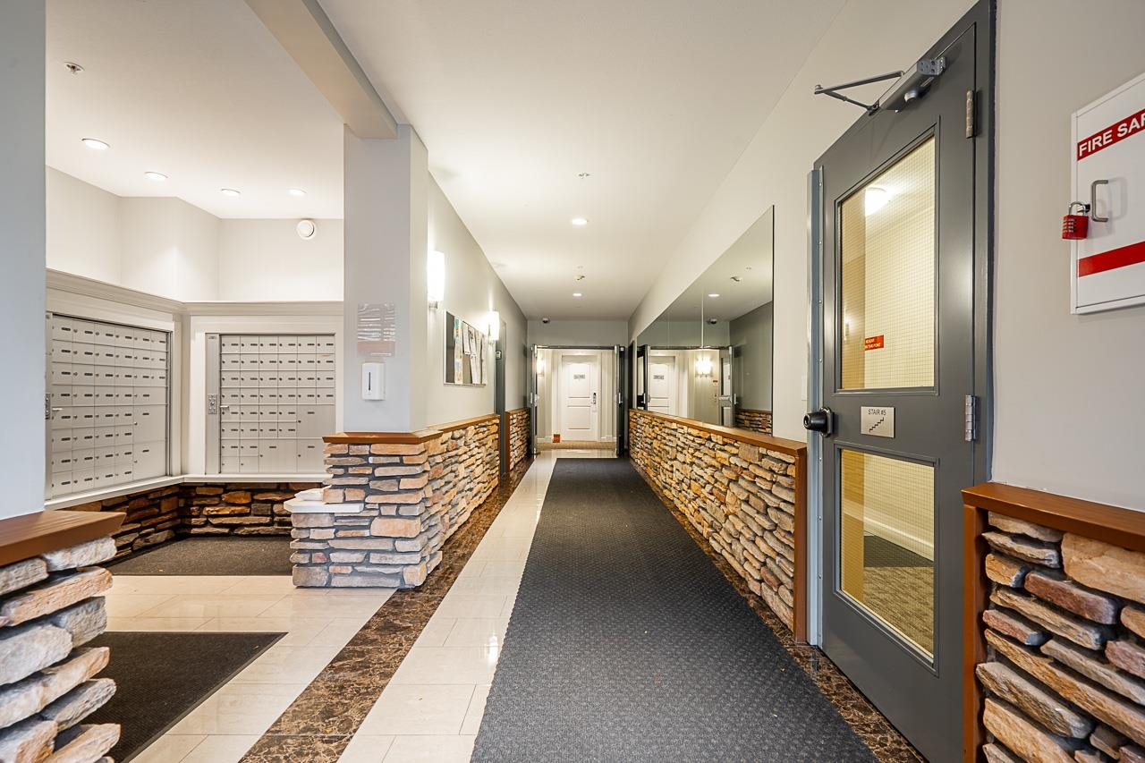 8258 207a Street 467