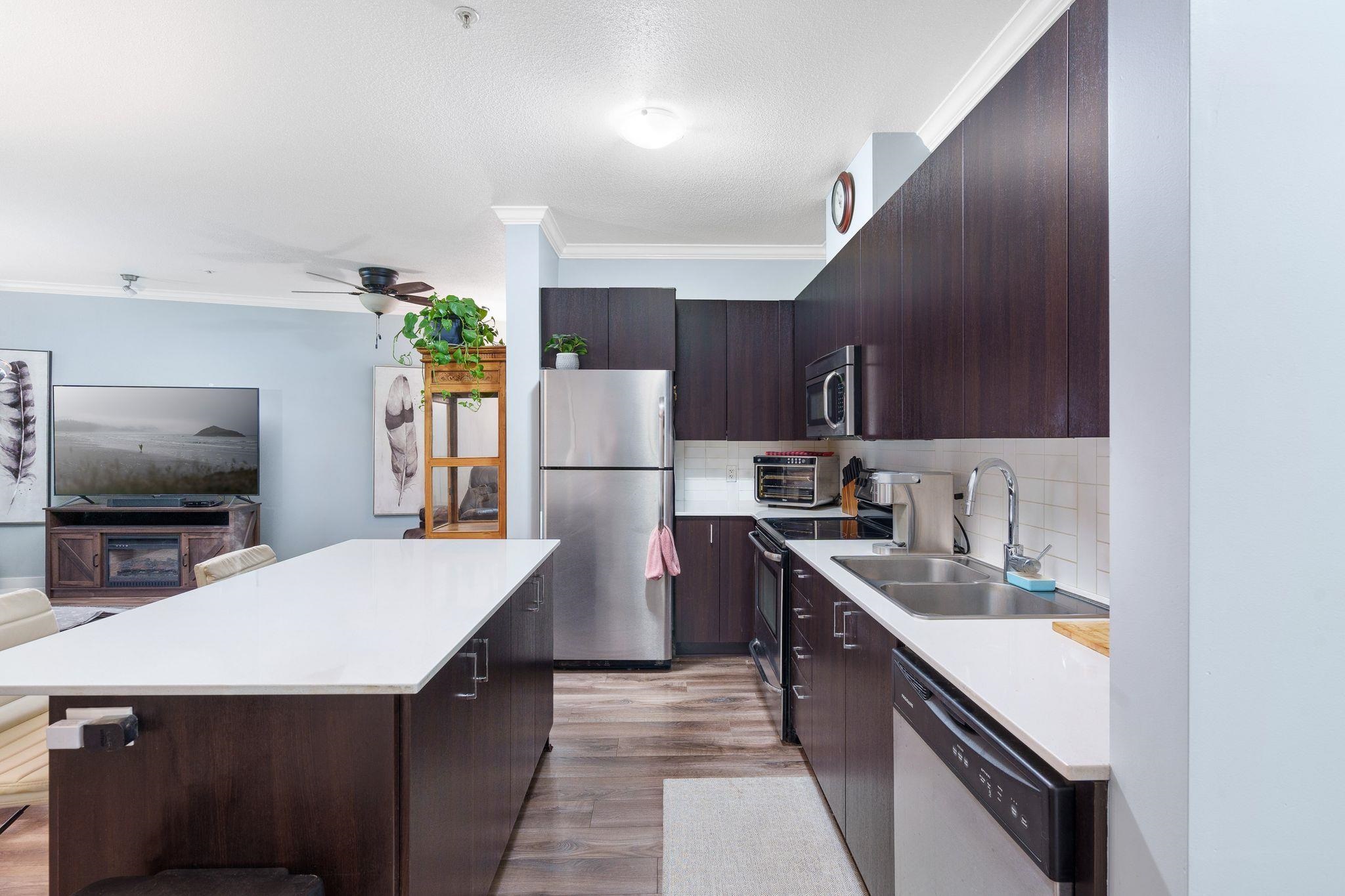 20460 Douglas Crescent 318
