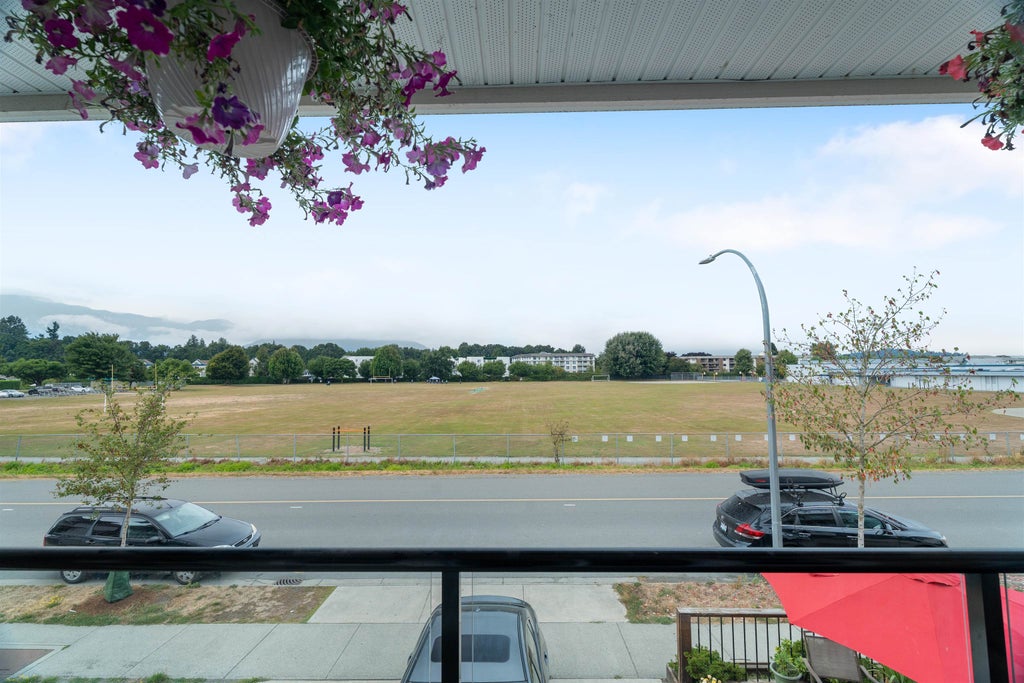 Photo of 45582 Meadowbrook Drive, Chilliwack, BC V2P 0G6 (MLS # R3158435)