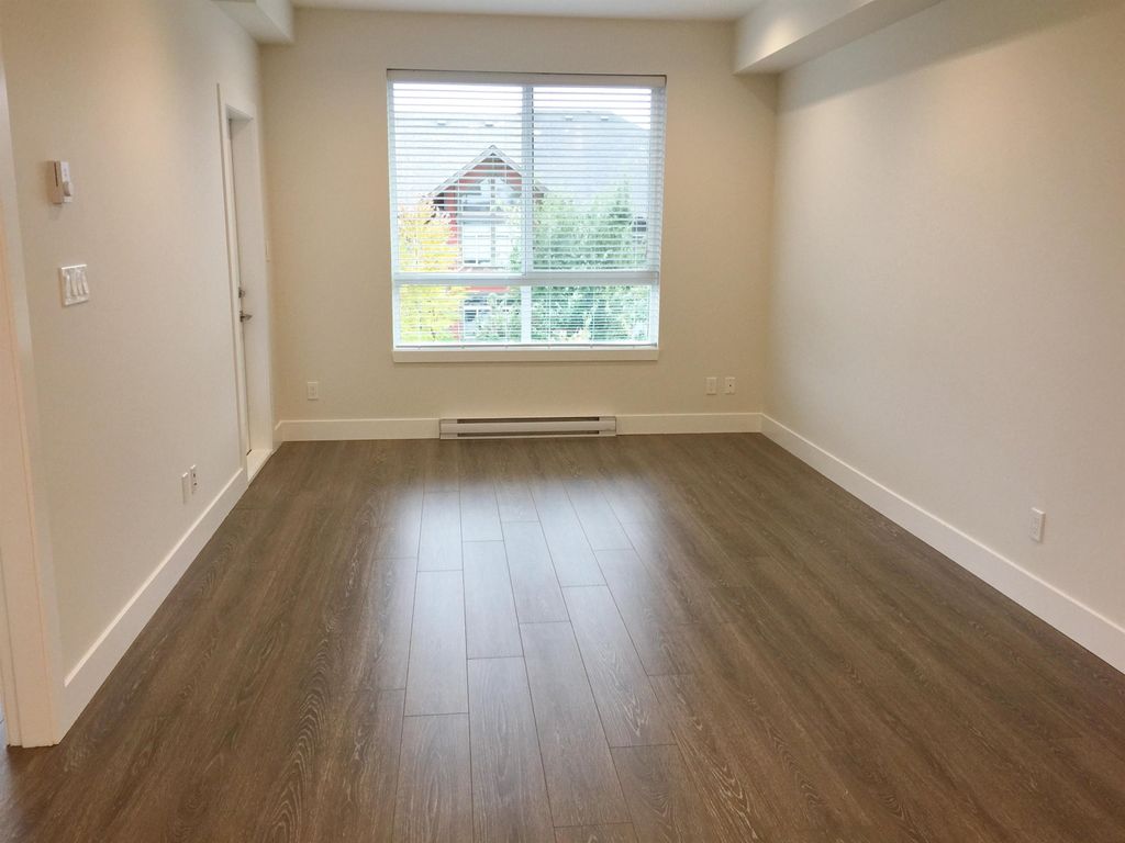 listing image 1102198867413858400