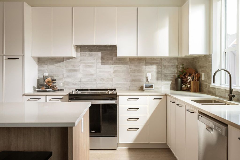 Photo of 3025 Mcmillan Road #48, Abbotsford, BC V2S 7H8 (MLS # R3113439)