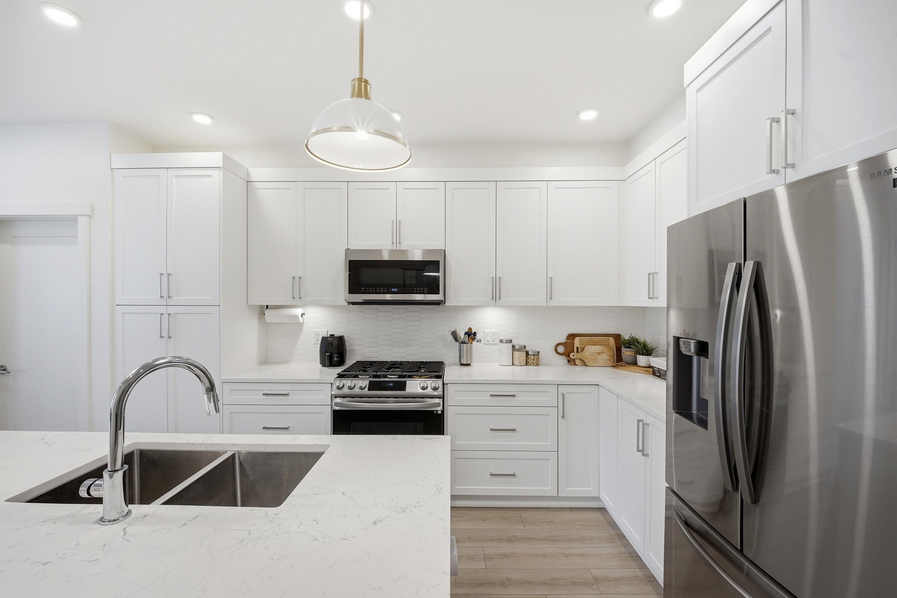 11865 227 Street 309