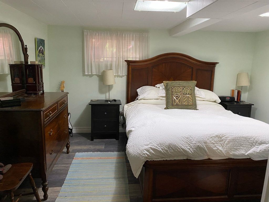 listing image 1103215123744551453