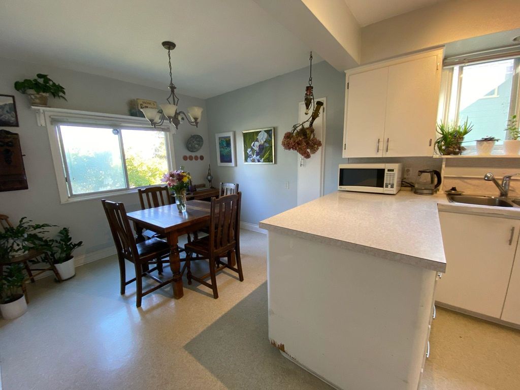 listing image 1108631585911207169