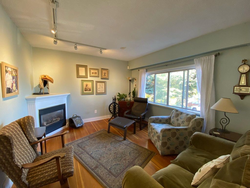 listing image 1108751058715823820