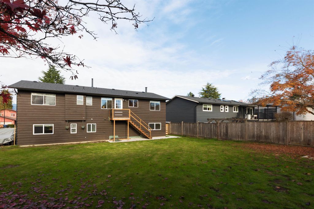 listing image 1104760136622400929