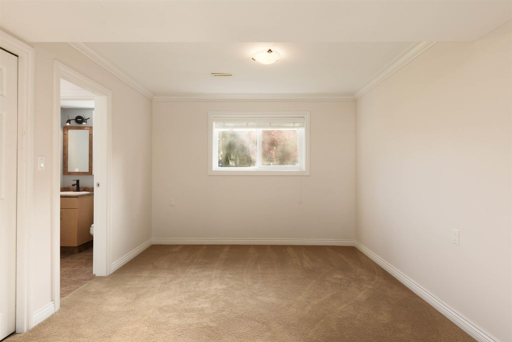 listing image 1102798541085074581