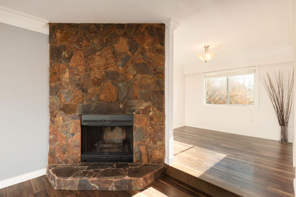 listing image 1107408794699855927