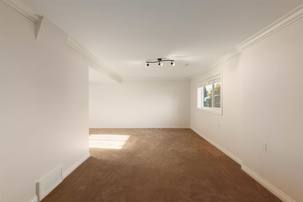 listing image 1105135469455200764