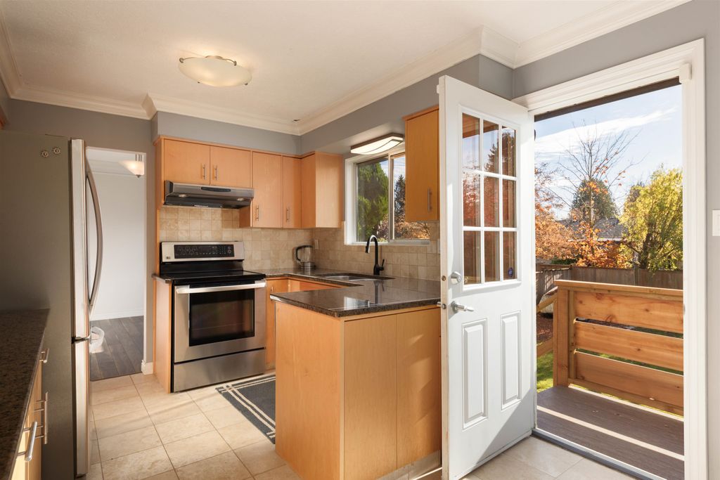 listing image 1100144313563804817