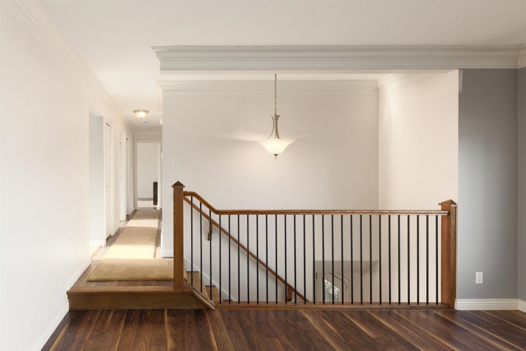 listing image 1101149721962805102