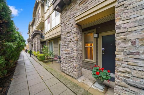 2108 Rowland Street 117 Port Coquitlam BC V3C 0C1