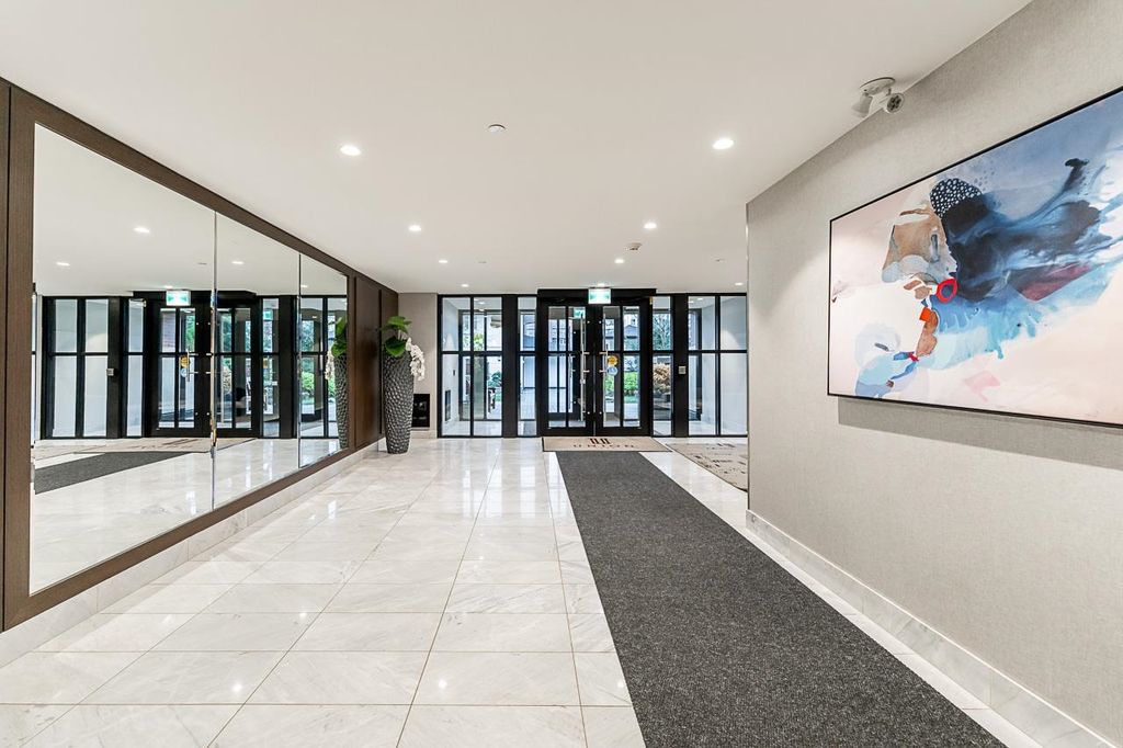 listing image 1106257065402214706