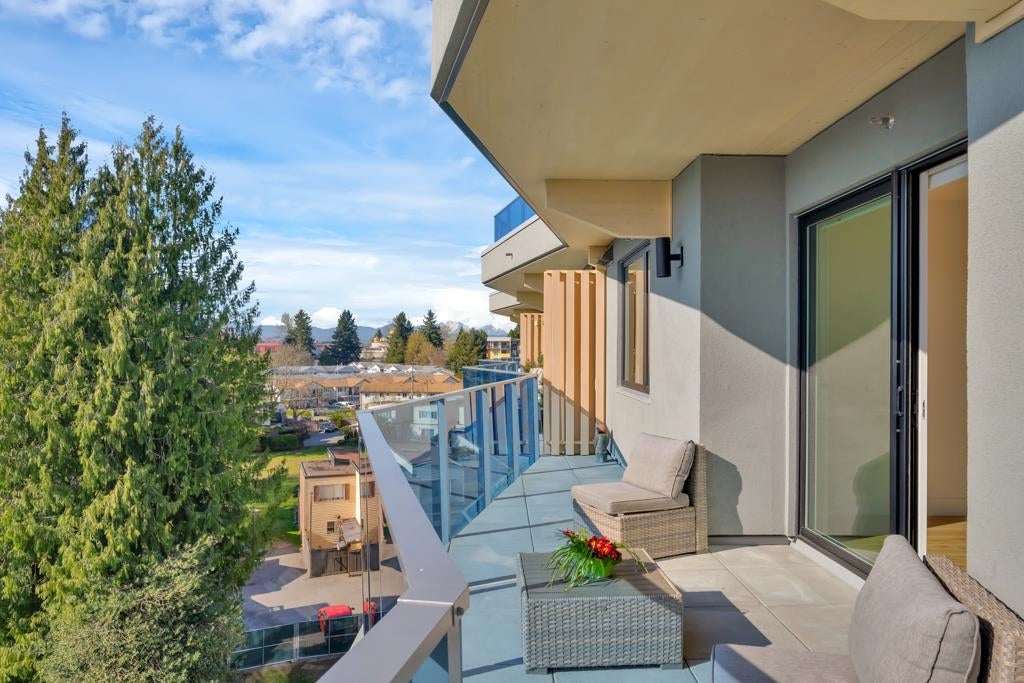 Photo of 33160 Plaxton Crescent #505, Abbotsford, BC V2S 0N6 (MLS # R3161512)