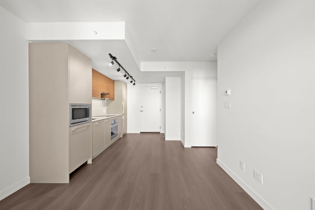 listing image 1108173032728522430