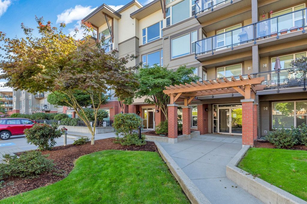 Photo of 33539 Holland Avenue #109, Abbotsford, BC V2S 0C6 (MLS # R3110325)
