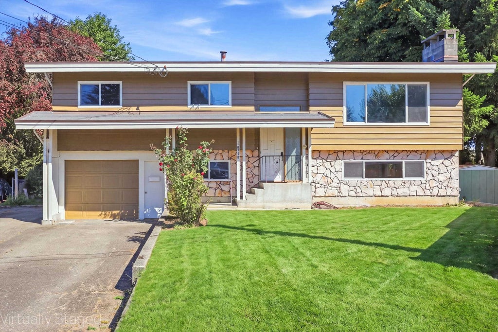 Photo of 10128 Shamrock Drive, Chilliwack, BC V2P 5L4 (MLS # R3167674)