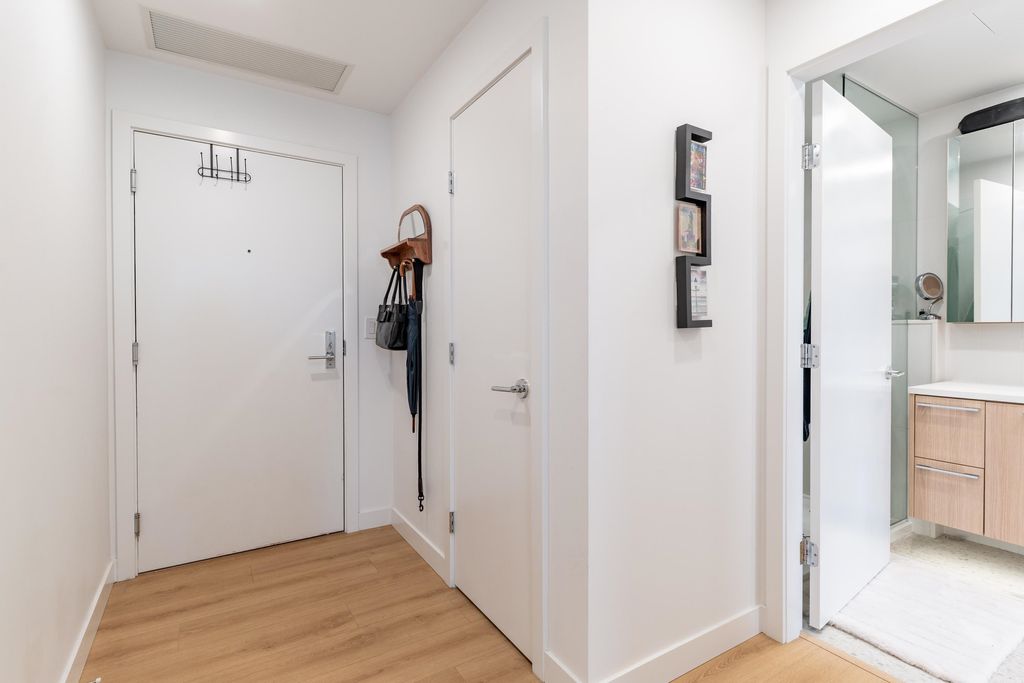listing image 1108492152136896646