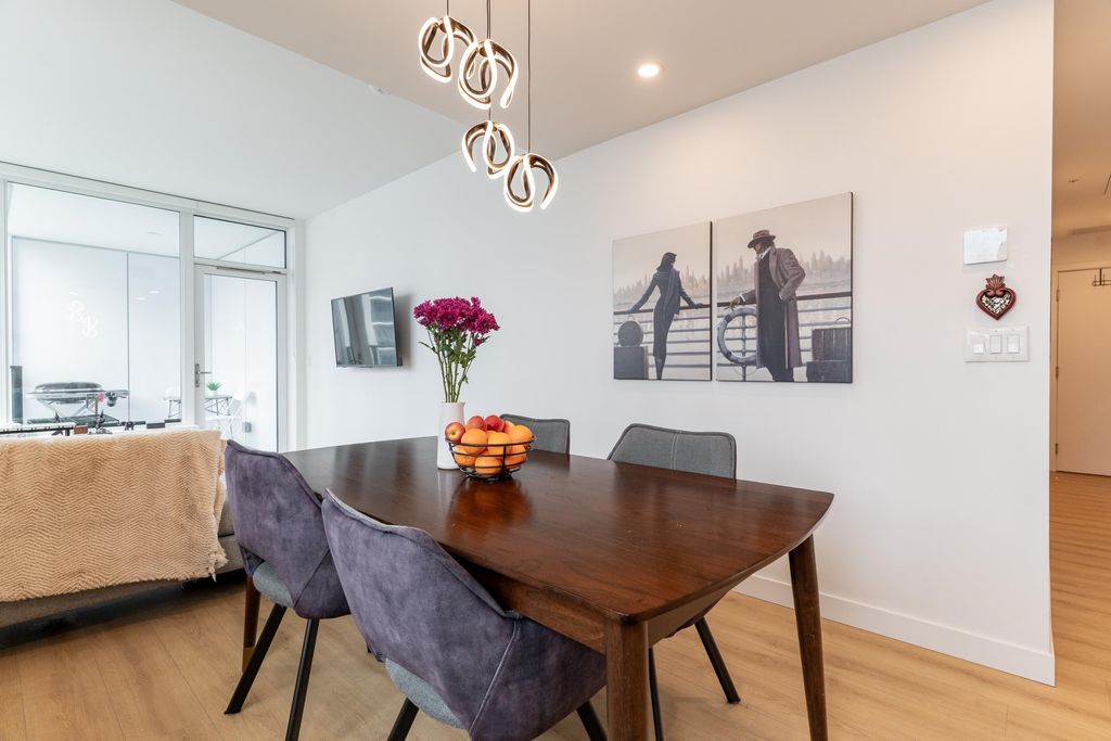 listing image 1107893347851319624
