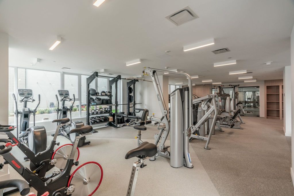 listing image 1104414199833481302