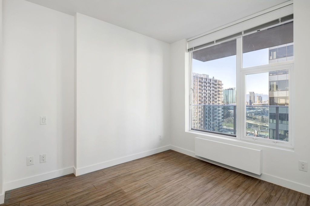 listing image 1107593413769320796