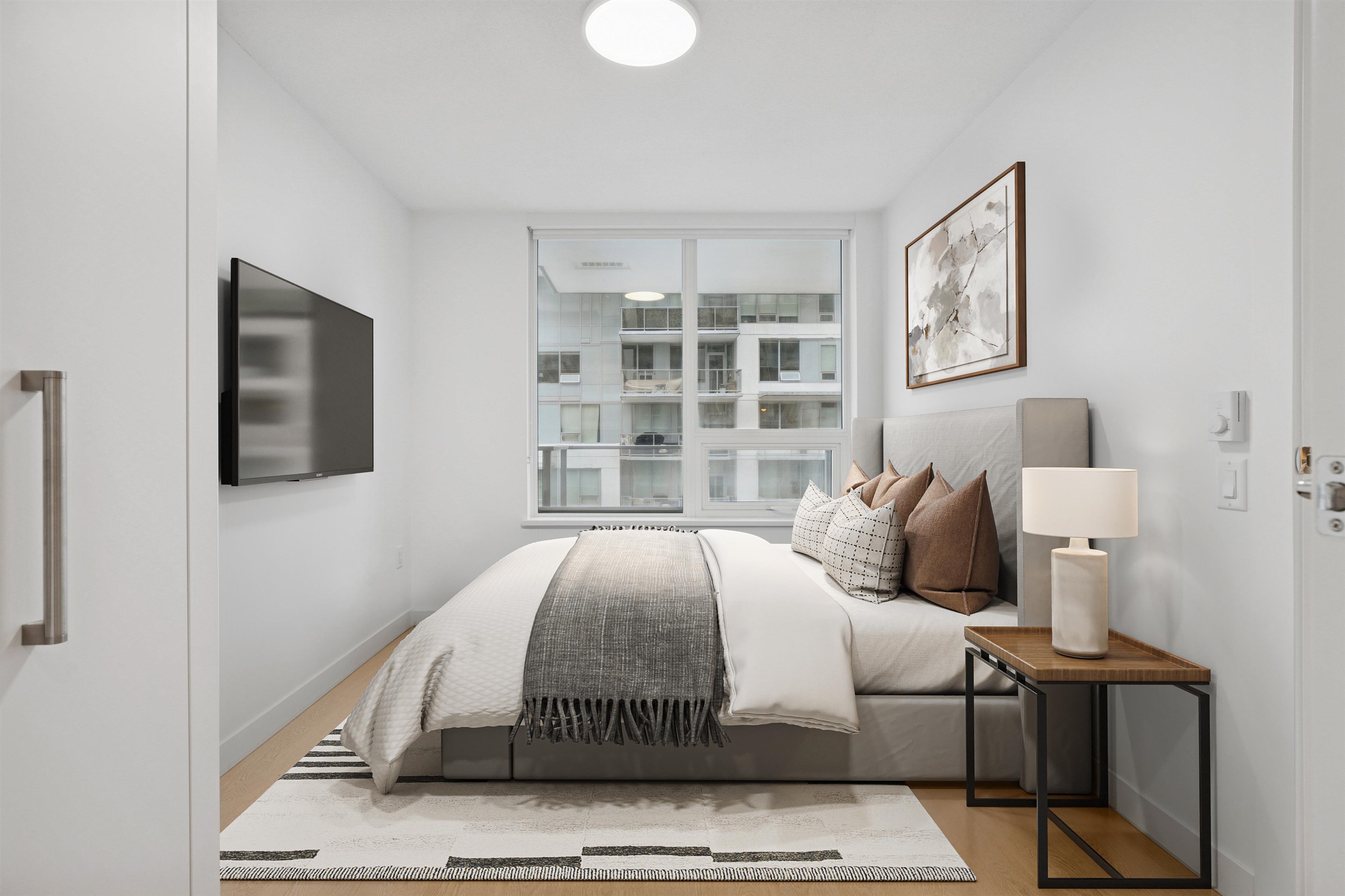 908 Quayside Drive 2607