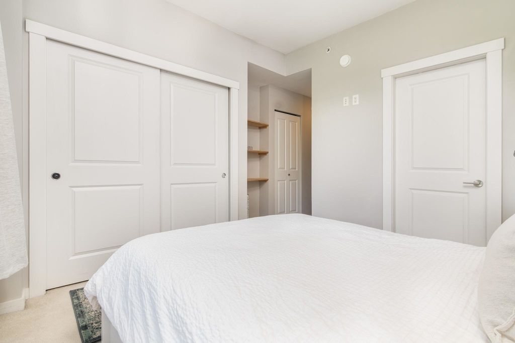 listing image 1100940537285570657