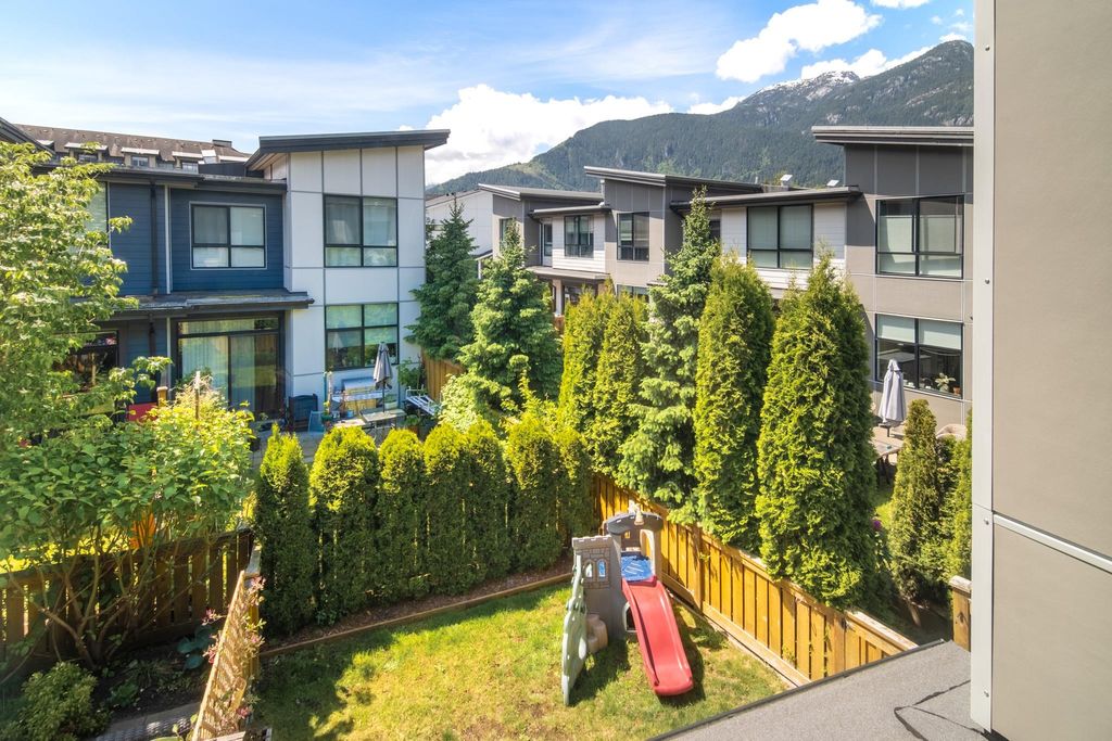 listing image 1103415298075873850