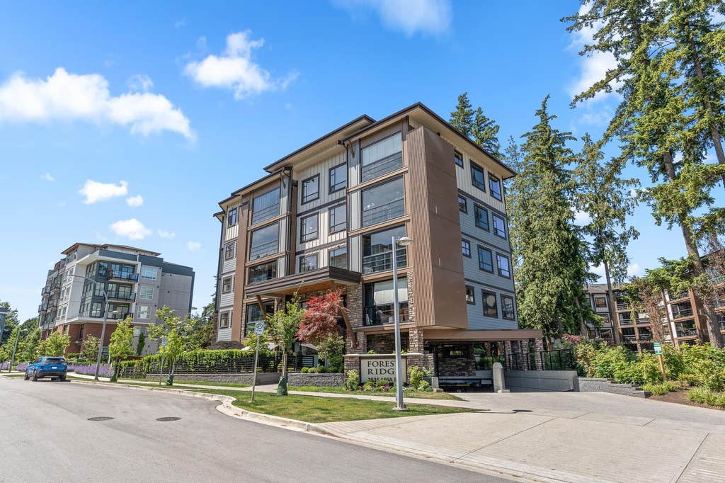 Photo of 3535 146a Street #304, Surrey, BC V4P 0H2 (MLS # R3131142)