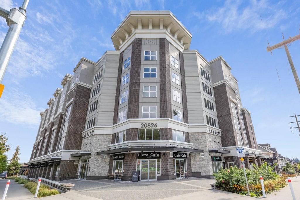 Photo of 20826 72 Avenue #502, Langley, BC V2Y 1T6 (MLS # R3164603)