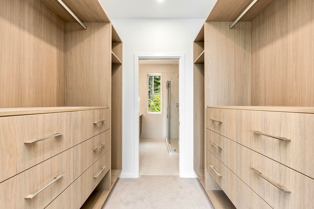 listing image 1100403898172757696