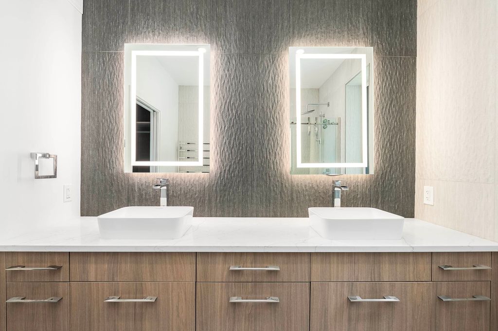 listing image 1106065891747121582