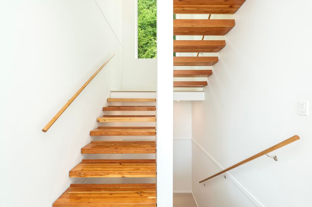 listing image 1106839761078499257