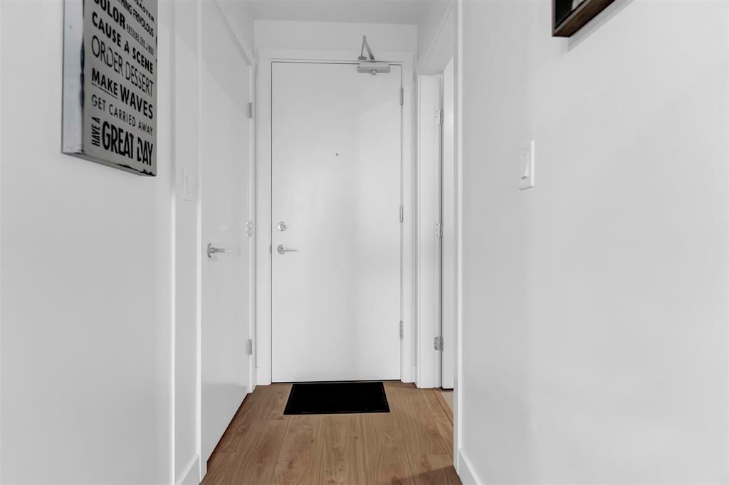 listing image 1104888384682193898