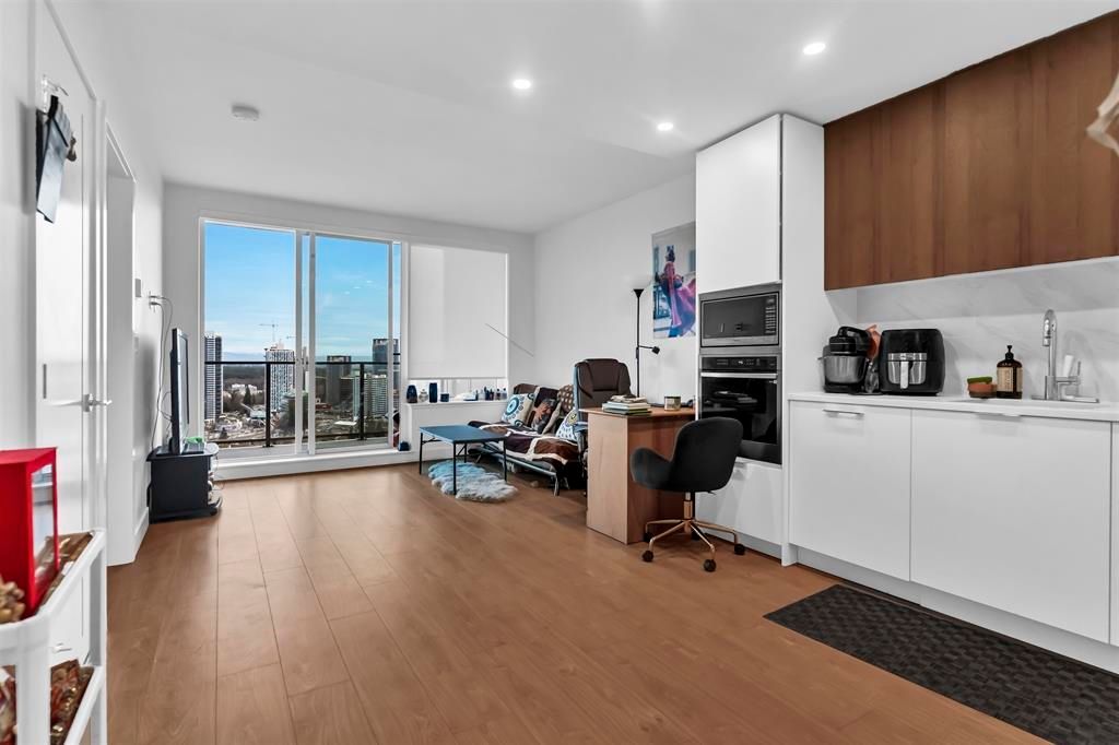 listing image 1103952247422105655