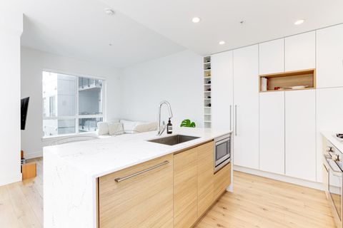 3131 Murray Street 506 Port Moody BC V3H 0L9