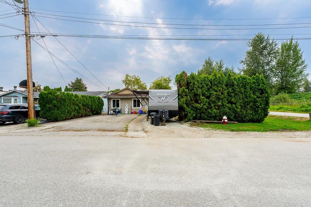 Photo of 20102 Ditton Street, Maple Ridge, BC V2X 9H4 (MLS # R3143223)