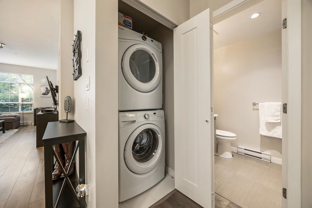 listing image 1103227381881219960