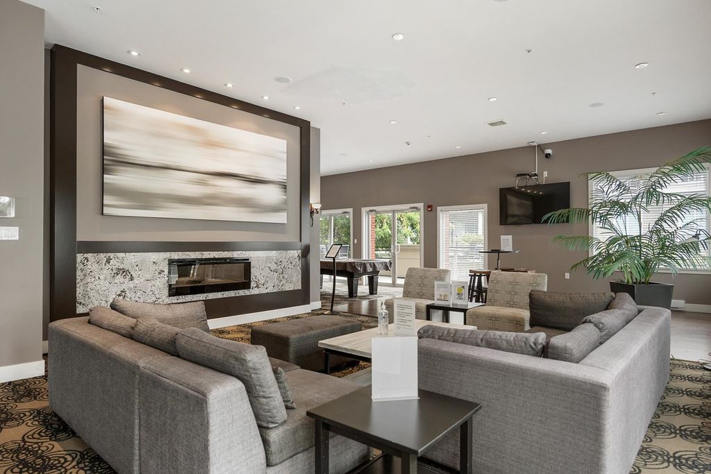 listing image 1104121913595945052