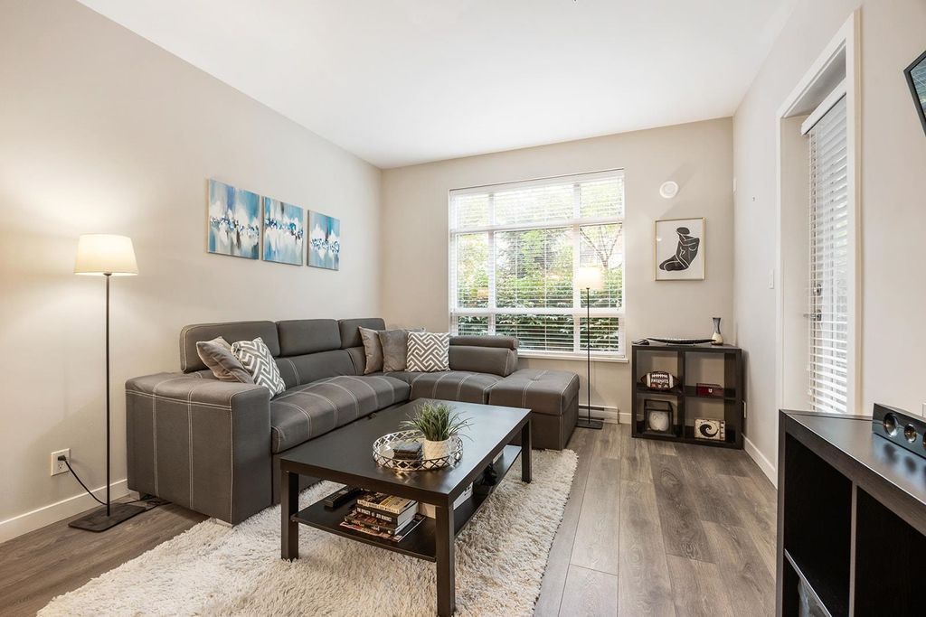 listing image 1100472320054443524