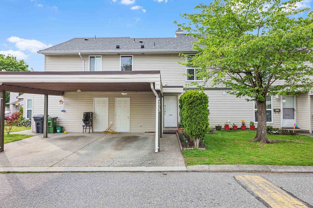 Photo of 32550 Maclure Road #173, Abbotsford, BC V2T 4N3 (MLS # R3129195)