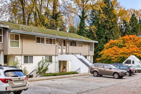 1958 Highview Place Port Moody BC V3H 1N5